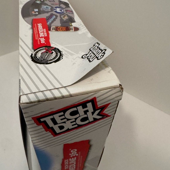 Tech Deck Shredline 360 Motorized Spinning Playset 20” W Exclusive Board New - Picture 6 of 11